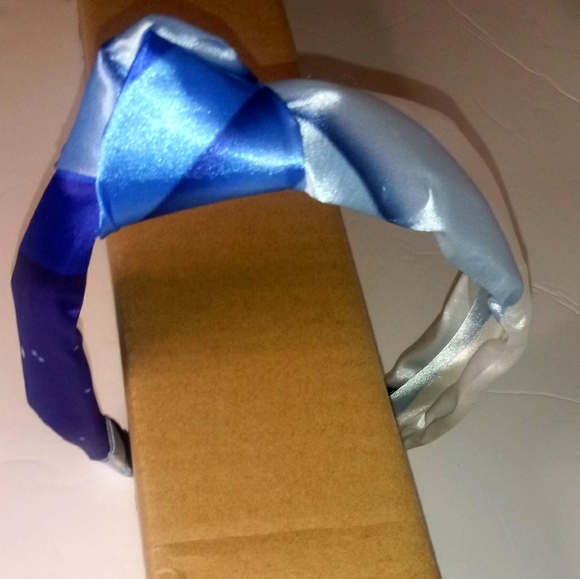 ombre blue and whiteKnotted Structured Headband - Picture 12 of 15